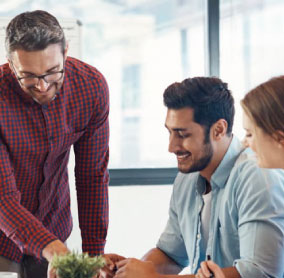 CAPACITACIÓN Y SEGUIMIENTO DOCENTE, Funciones y Servicios. Brindamos inducción pedagógica a los nuevos instructores para asegurar su adecuada inserción al mode