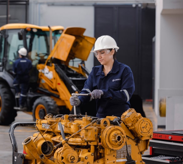 Contamos con un centro de entrenamiento técnico de Nissan a nivel nacional, equipado con modernos vehículos, herramientas y equipos para el diagnóstico y reparación.