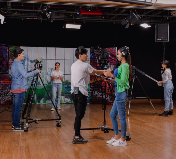 Dominio experto de la Suite CC Adobe y Suite AutoDesk.