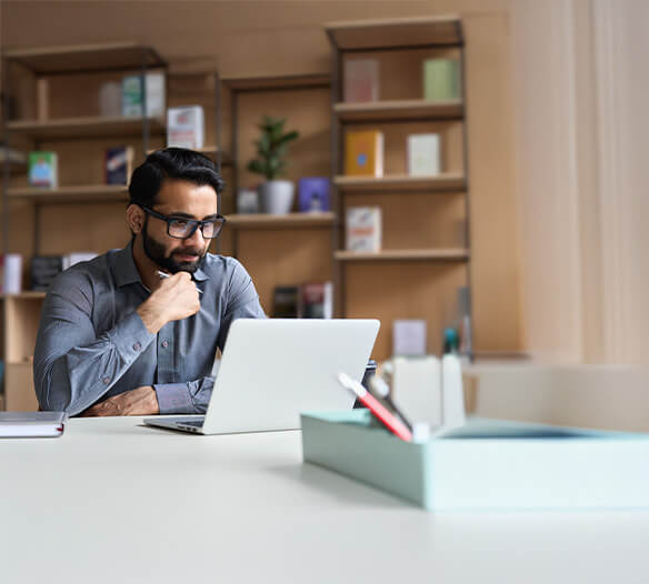 Docentes especialistas en sus rubros y certificados en enseñanza online.